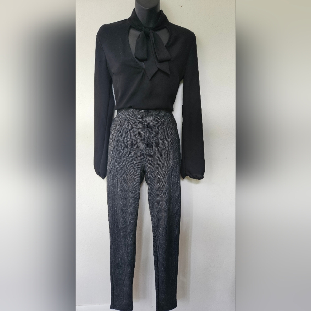 One 5 One fitted plaid pants with free top- S